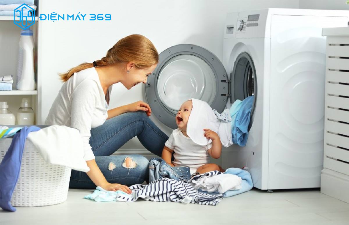 Sau một thời gian giặt đồ, máy giặt có thể sẽ phát sinh một số lỗi lớn nhỏ. Lúc này cần được bảo hành kiểm tra kịp thời để máy không bị hư hỏng nặng.