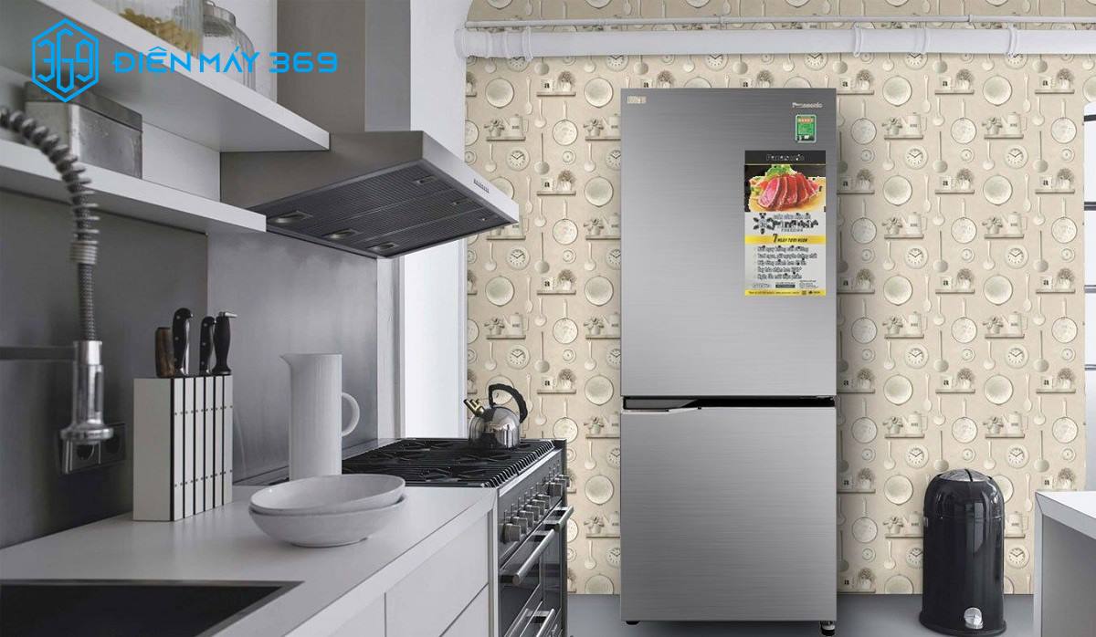 Tủ lạnh Panasonic có thiết kế tinh tế, hiện đại góp phần tạo điểm nhấn cho không gian sử dụng.