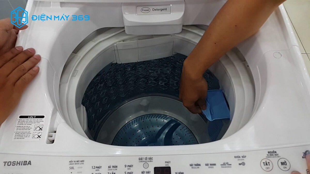 vNếu bạn đang băn khoăn về địa chỉ bảo hành máy giặt Toshiba uy tín thì hãy liên hệ ngay với Điện Máy 369.