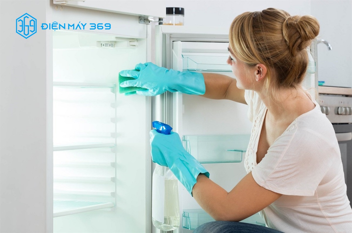 Tủ lạnh bị chảy nước ở ngăn mát do rất nhiều nguyên nhân.