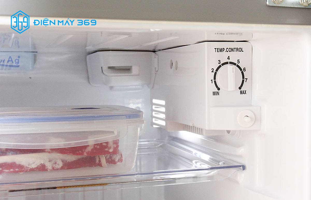 Do cài đặt nhiệt độ chưa phù hợp cũng có thể khiến tủ lạnh không lạnh dù vẫn hoạt động bình thường.