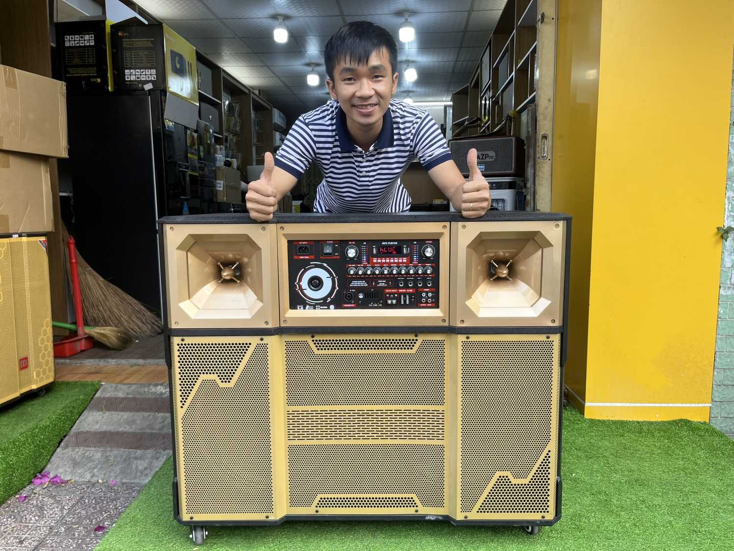 Khám Phá LOA KÉO DP AUDIO - Giải Pháp Âm Thanh Di Động Chuyên Nghiệp Cho Mọi Tập Luyện, Sự Kiện và Giải Trí
