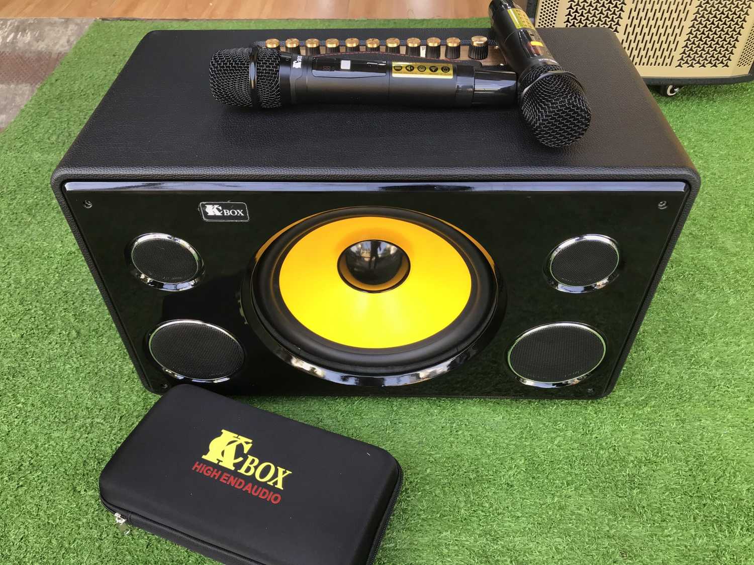 Khám Phá Loa Kéo KCBOX - Sự Lựa Chọn Hoàn Hảo Cho Âm Thanh Chuyên Nghiệp Và Đời Sống