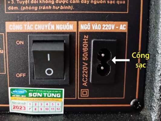 Loa kẹo kéo sạc không vào điện do loa kéo di động đã hỏng