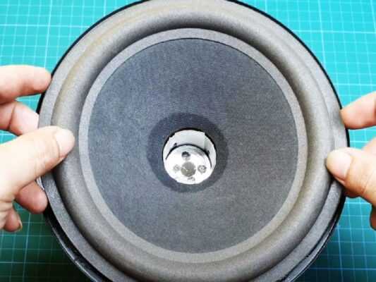 Cách vệ sinh màng loa kéo di động an toàn, không làm ảnh hưởng âm thanh